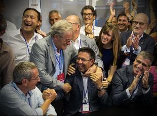 2015: Хосеп Мария Бартомеу выигрывает президентские выборы mundodeportivo.es