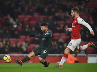 Агуэро и Мустафи, getty images