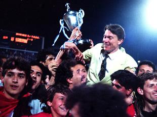 Блохин после завоевания первого трофея в карьере, athletestories.gr