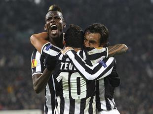 Пірло, Тевес і Погба святкують один із голів Трабзонспору, Getty Images