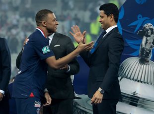 Кіліан Мбаппе та Нассер Аль-Хелаїфі, getty images