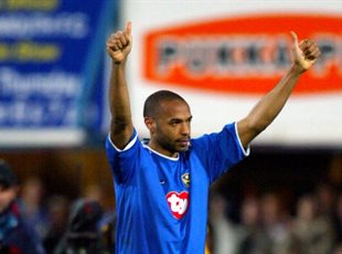 Тьєррі Анрі у футболці Портсмута, getty images
