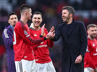 Майкл Каррік святкує перемогу з командою, getty images