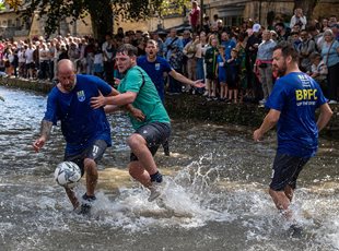 Річковий футбол, getty images