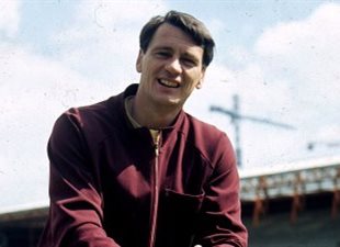 Бобби Робсон