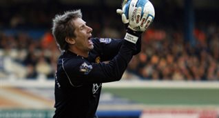 Эдвин ван дер Сар, фото skysports.com