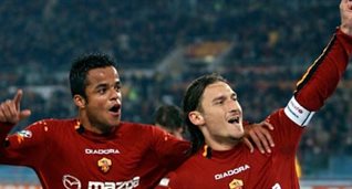 Тотти и Мансини - главная ударная сила 