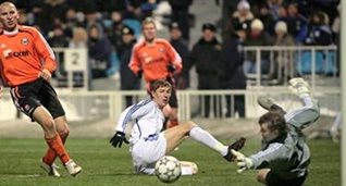 Шацких открывает счет, fcdynamo.kiev.ua