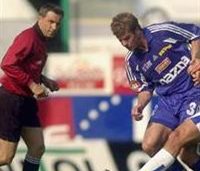 Ярослав Яра обслуживает матч чемпионата Чехии