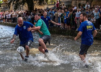 Річковий футбол, getty images
