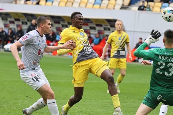 Рух — Верес 2:0 Відео голів та огляд матчу УПЛ