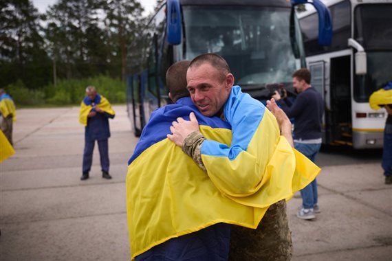 Війна, день 1186. Україна повернула ще 307 військовополонених, Київ атаковано масованими ракетами та дронами