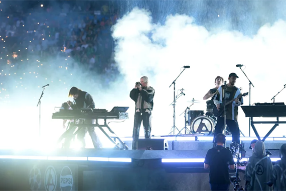 Ван Бастен і ван дер Ваарт розкритикували шоу Linkin Park перед фіналом Ліги чемпіонів