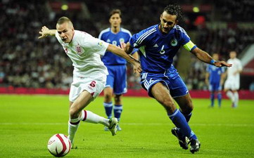 Клеверли слева, Getty images