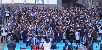 Фанаты МетаДона: мы не инкубаторские, мы просто похожи :)