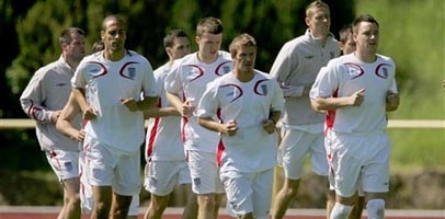 Англичане готовятся к матчу с Парагваем, АР