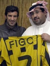 Луиш Фигу и его новая футболка