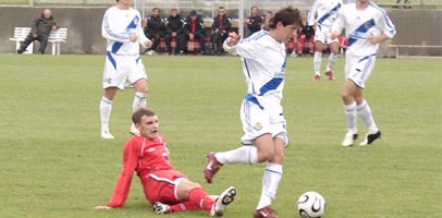 С мячом Балаш Фаркаш, dynamomania.com