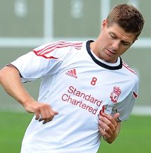 Стивен Джеррард, фото ФК Ливерпуль