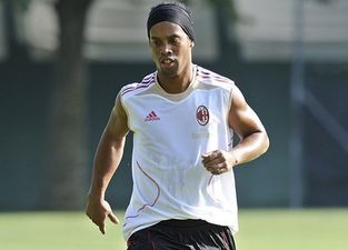 Роналдиньо, Reuters