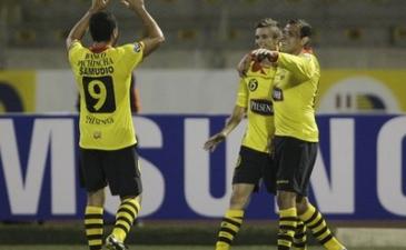 Барселона празднует успех, АР