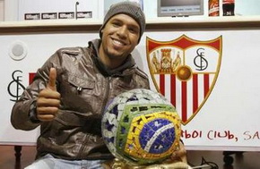 Луис Фабиано, Reuters