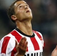 Афеллай остался дома, фото vi.nl