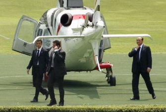 Берлускони специально прилетел на встречу с командой, чтобы сообщить благую весть, Reuters