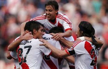 Ривер Плейт на вершине, Reuters