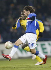 Марилунго против Папа Гуйе, Reuters