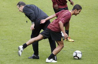 Карсела против тренера бельгийской молодежки, Reuters