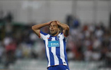 Фернандо Беллуски, Reuters