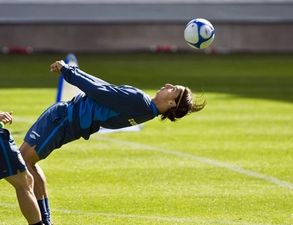 Избранный среди нас, Reuters