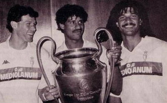 Ван Бастен - Райкаард, Гуллит. Милан, 1990 год