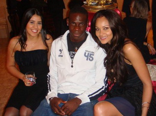 Марио подыскивает медсестер