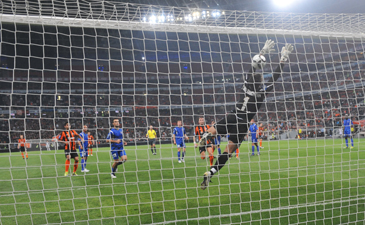 Срна сравнивает счет, фото В. Дудуша, Football.ua