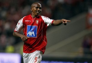 Паулу Сезар довершил разгром, фото Reuters