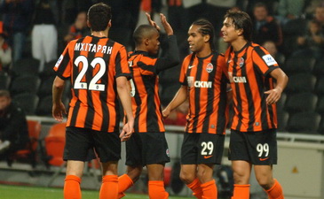 Мхитарян забил победный, фото Валерия Дудуша, Football.ua