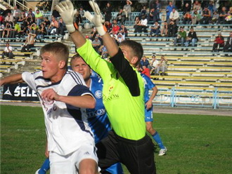 В Кременчуге в прошлом туре перевернули вершину Группы Б