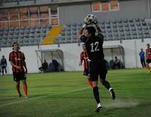 Чигринский и Ищенко на заднем плане, фото ФК Шахтер