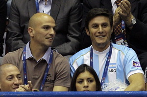 Скорее всего, именно Дзанетти заменит Камбьяссо в центре поля, Reuters