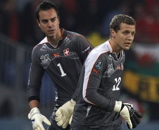 Вольфли меняет Бенальо, Reuters