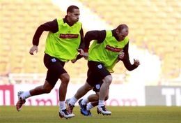 убегает из МЮ, AP Photo