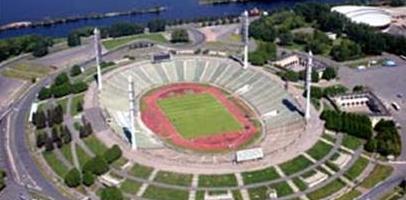 На стадионе 