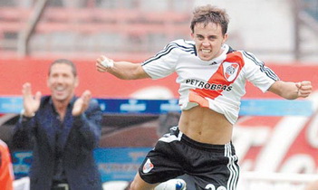 Диего Добройночи, momento24.com