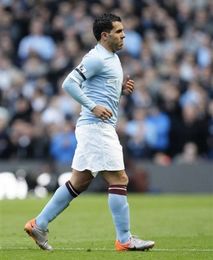 Его неудержимо рвало на Родину, AP Photo