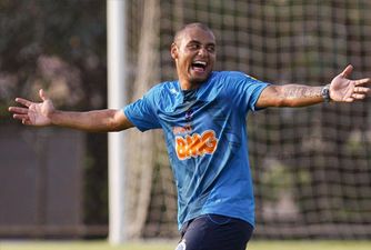 Жонатан, portal5estrelas.net