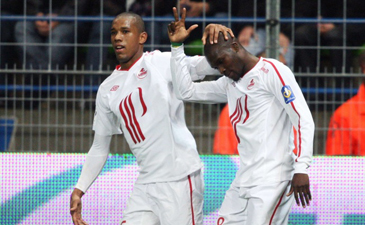 Пальцев у Муссы Соу больше, но Кану он забил именно столько, фото lequipe.fr