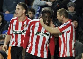 Уэлбек в центре внимания, АР