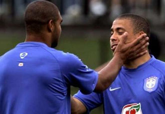 Настолько таранной пары форвардов мир еще не видел